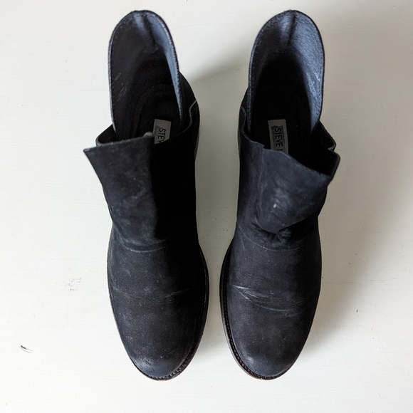 Steve Madden Wila Ankle Boots (Booties) in Size 8 Black - Picture 2 of 9